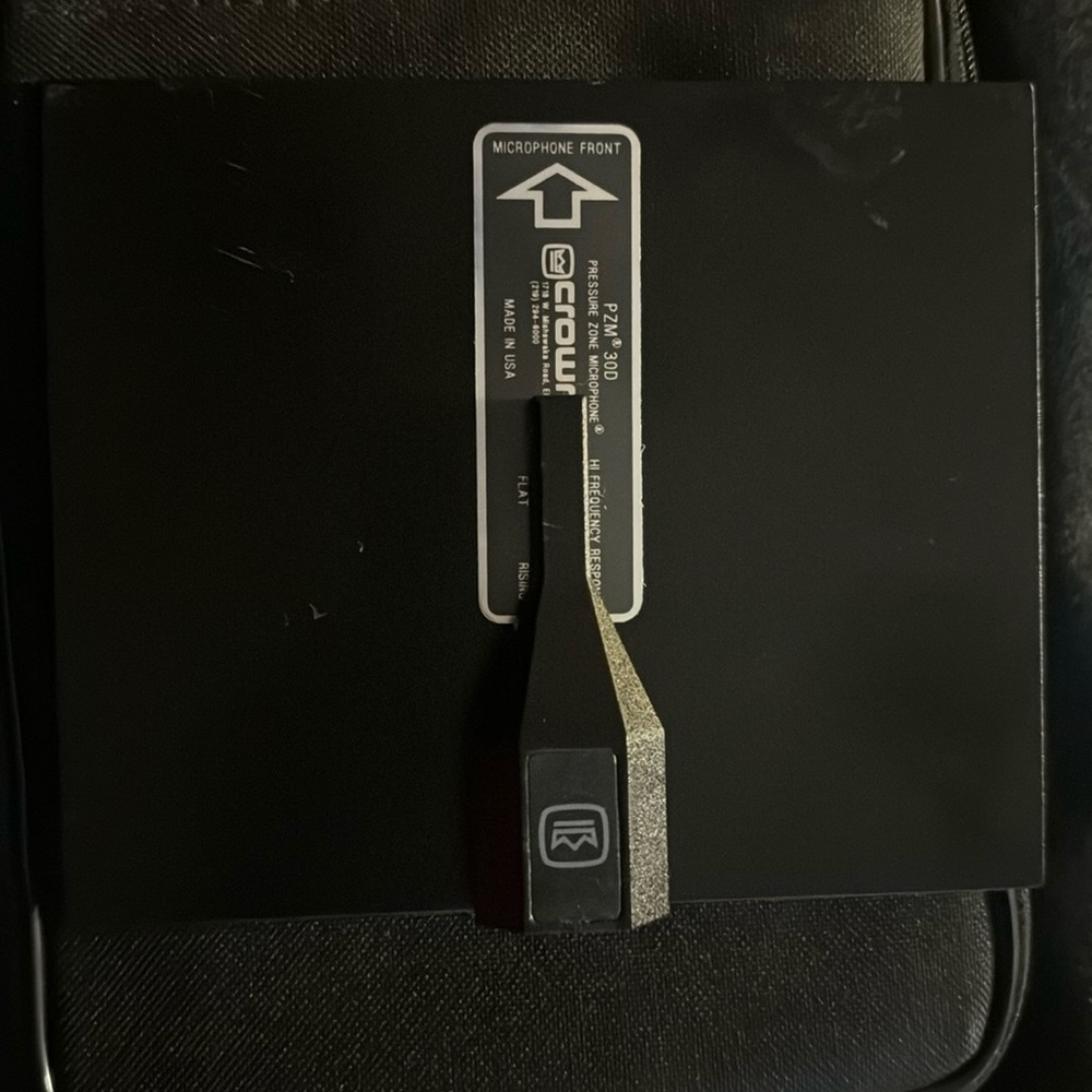 Crown International PZM30D pressure zone microphone